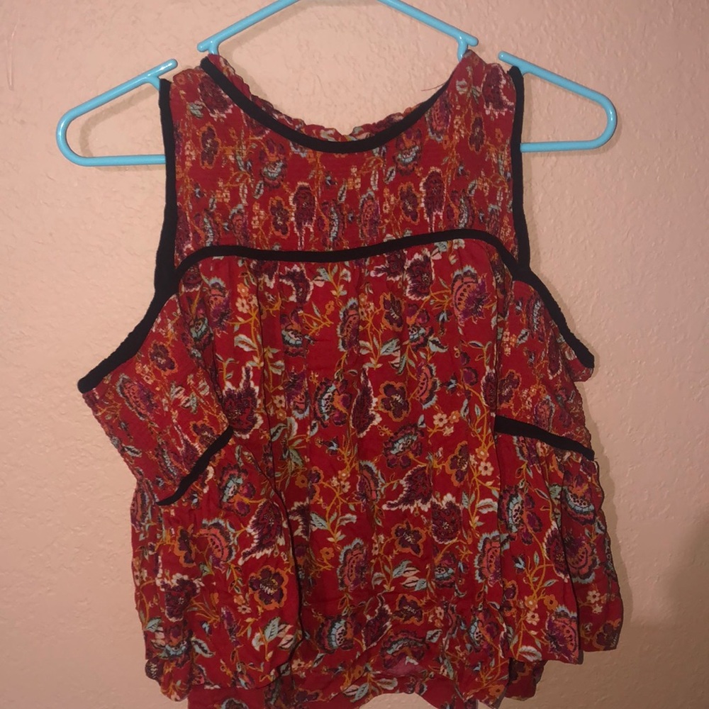 Women’s Xhilaration top size Large